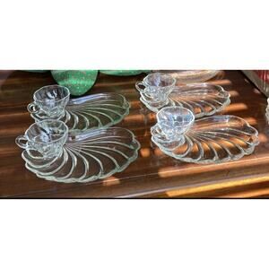 Vintage Hazel Atlas Sea Shell Snack Plates and Cups. Set Of 10